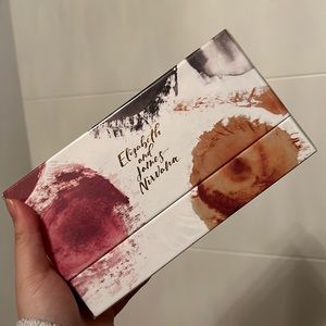 Elizabeth and James gift set